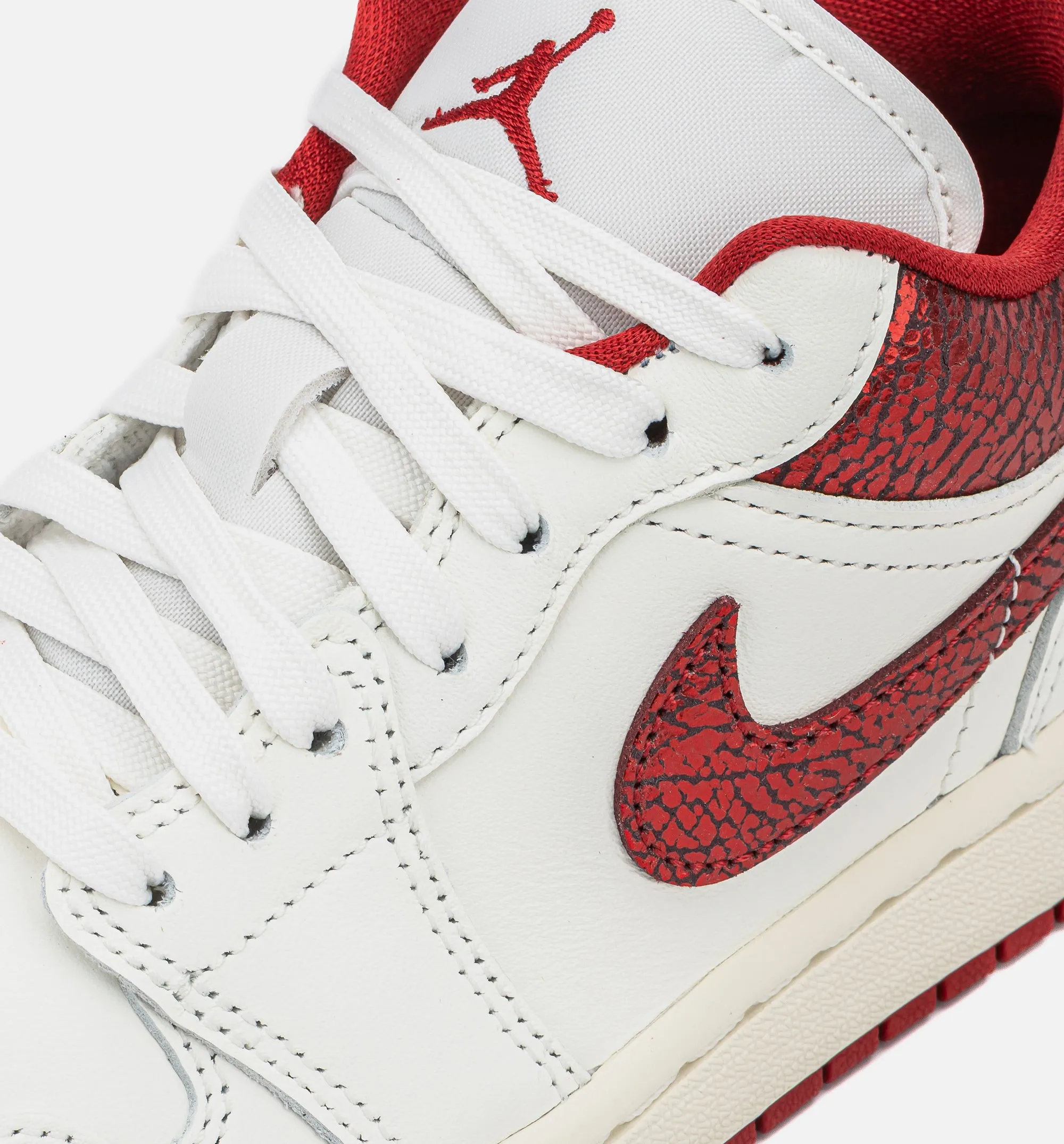 Chaussure de style de vie pour femme Air Jordan 1 Low SE - Sail/Varsity Red/Team Red