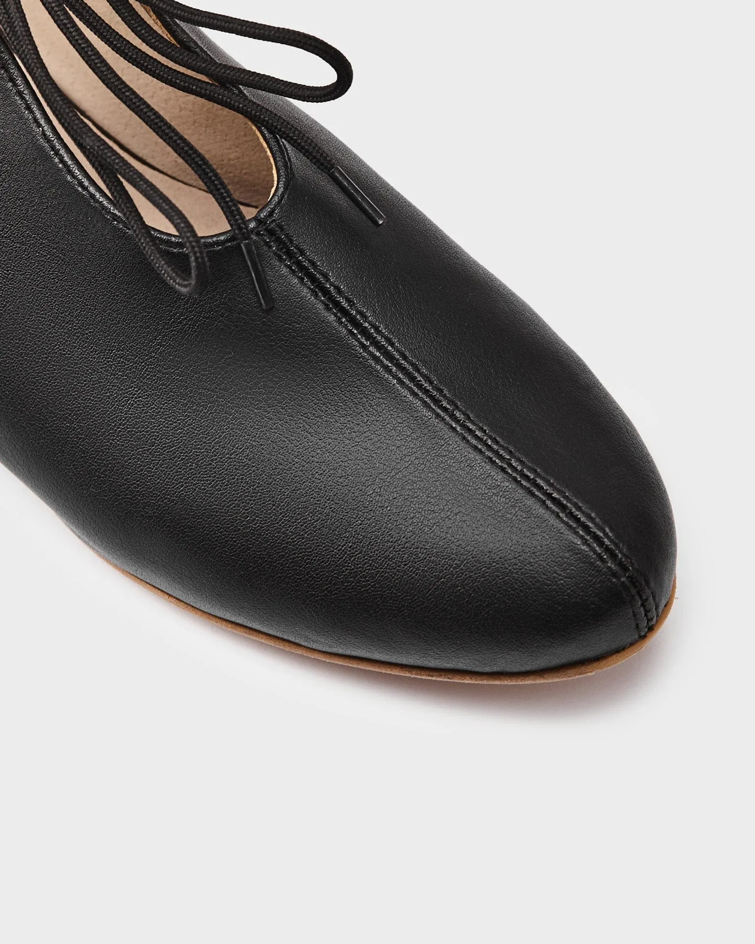 Akira Nopal Escarpins Végans en Cuir de Cactus pour Femme | Noir
