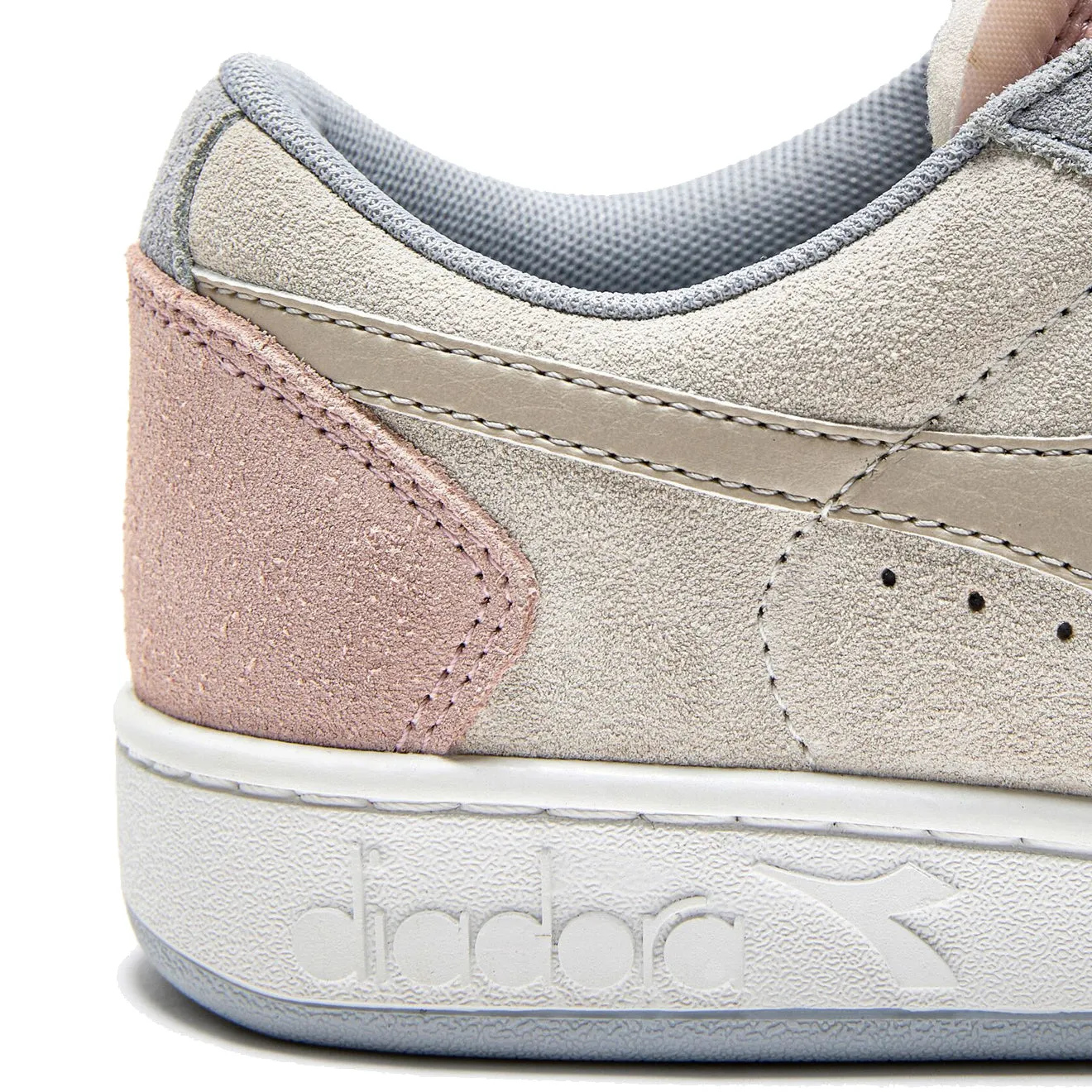 Diadora Magic Basket Low Suede pour Femme Glace Arctique / Blanc Murmuré