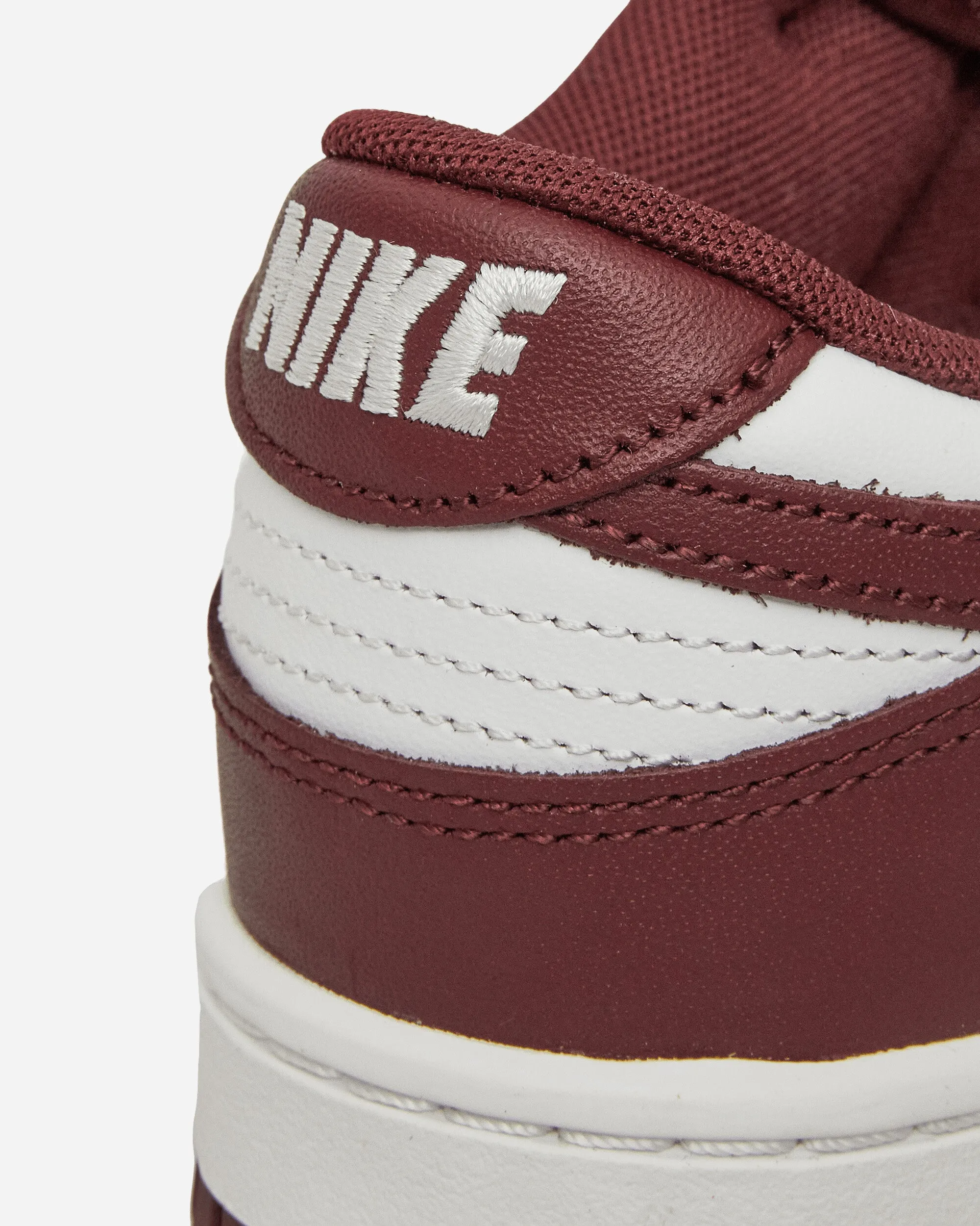 Baskets Dunk Low Retro Blanc / Bois Rouge