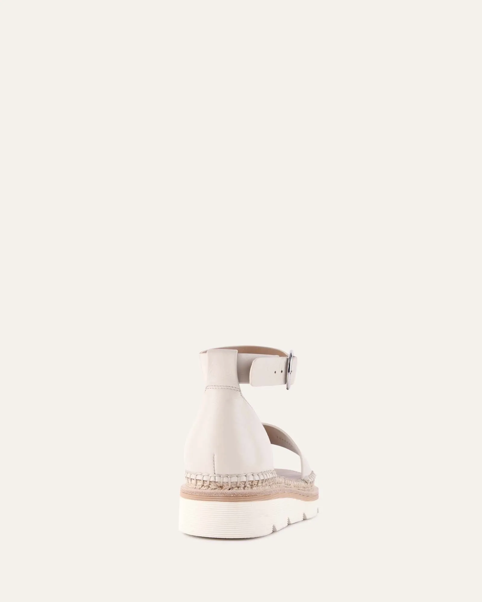 SANDALES PLATES IVY EN CUIR BLANC CASSÉ