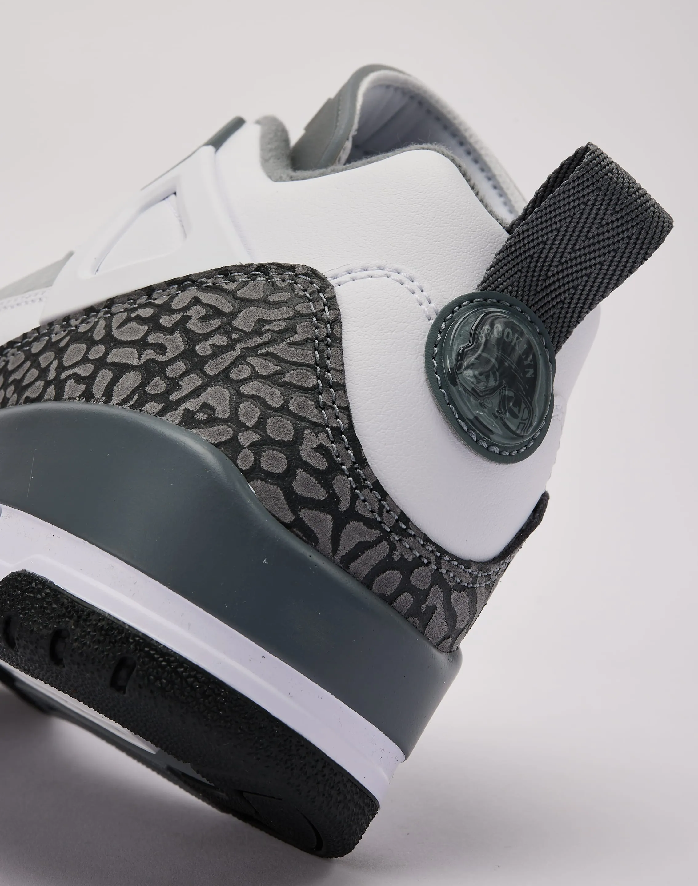 Jordan Spizike Low