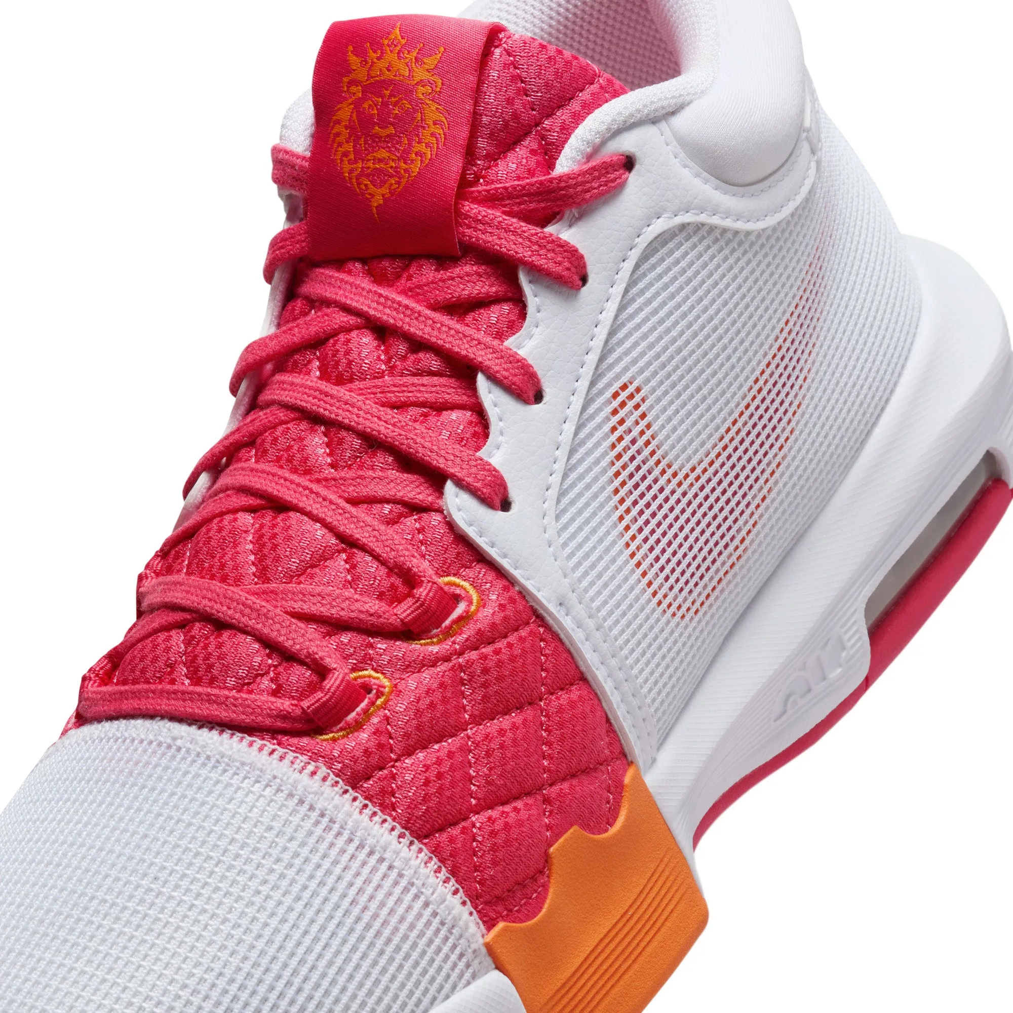 Chaussures de Basketball Homme LeBron Witness 8