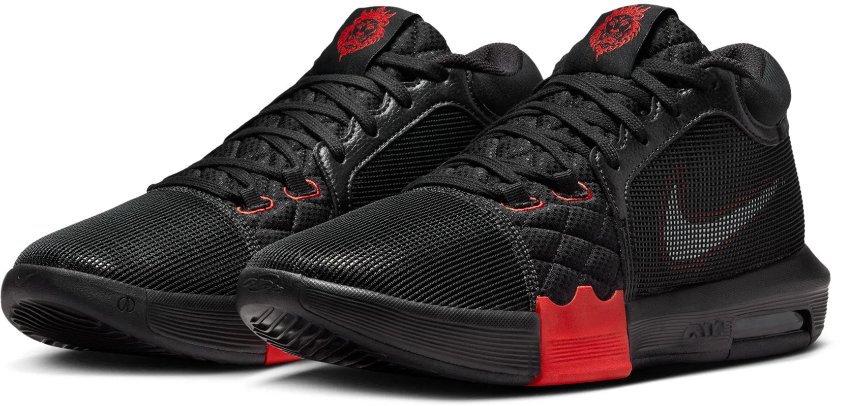 Chaussures de Basketball Homme LeBron Witness 8