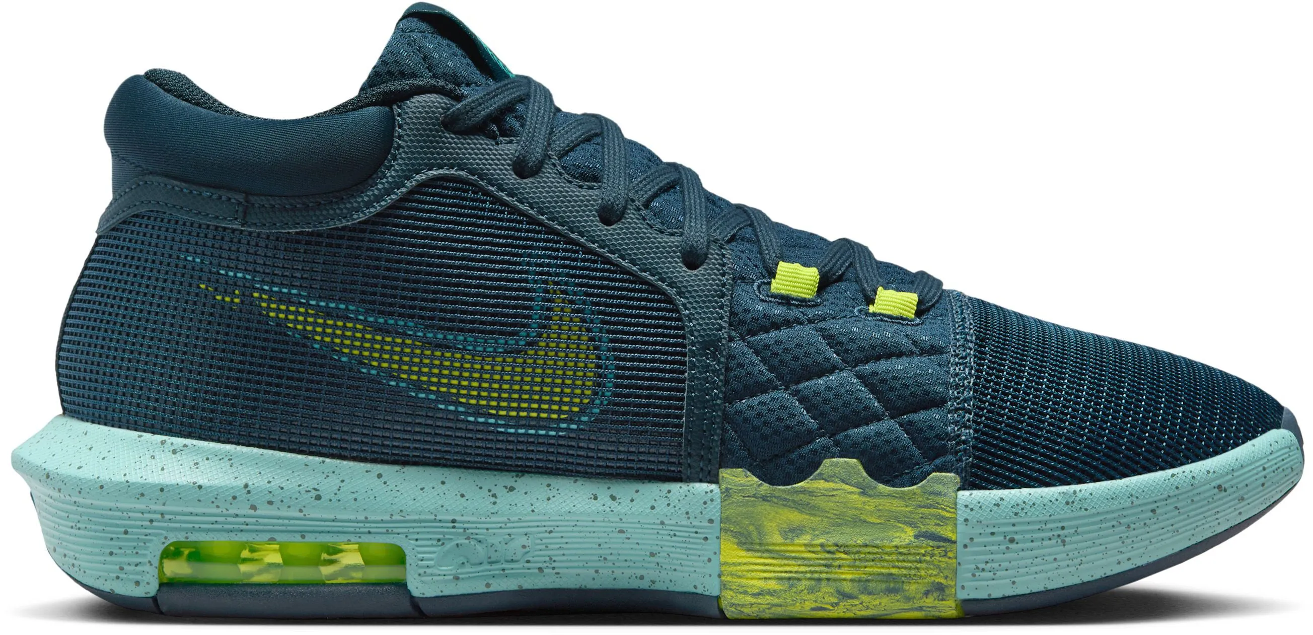 Chaussures de Basketball Homme LeBron Witness 8