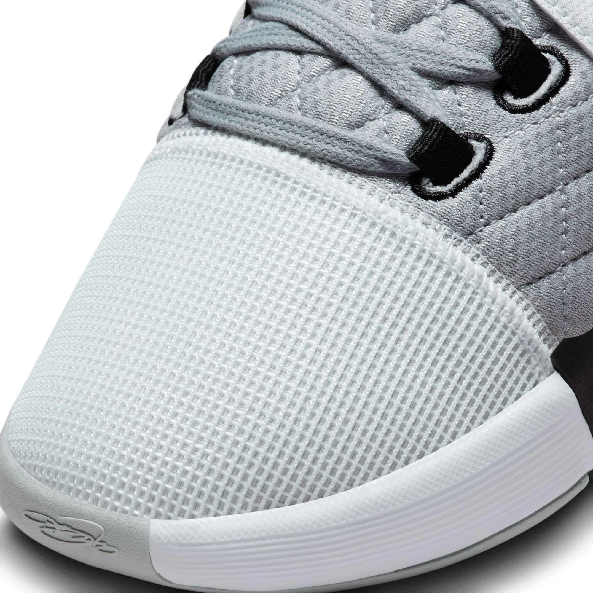Chaussures de Basketball Homme LeBron Witness 8