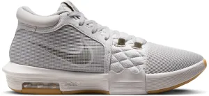 Chaussures de Basketball Homme LeBron Witness 8