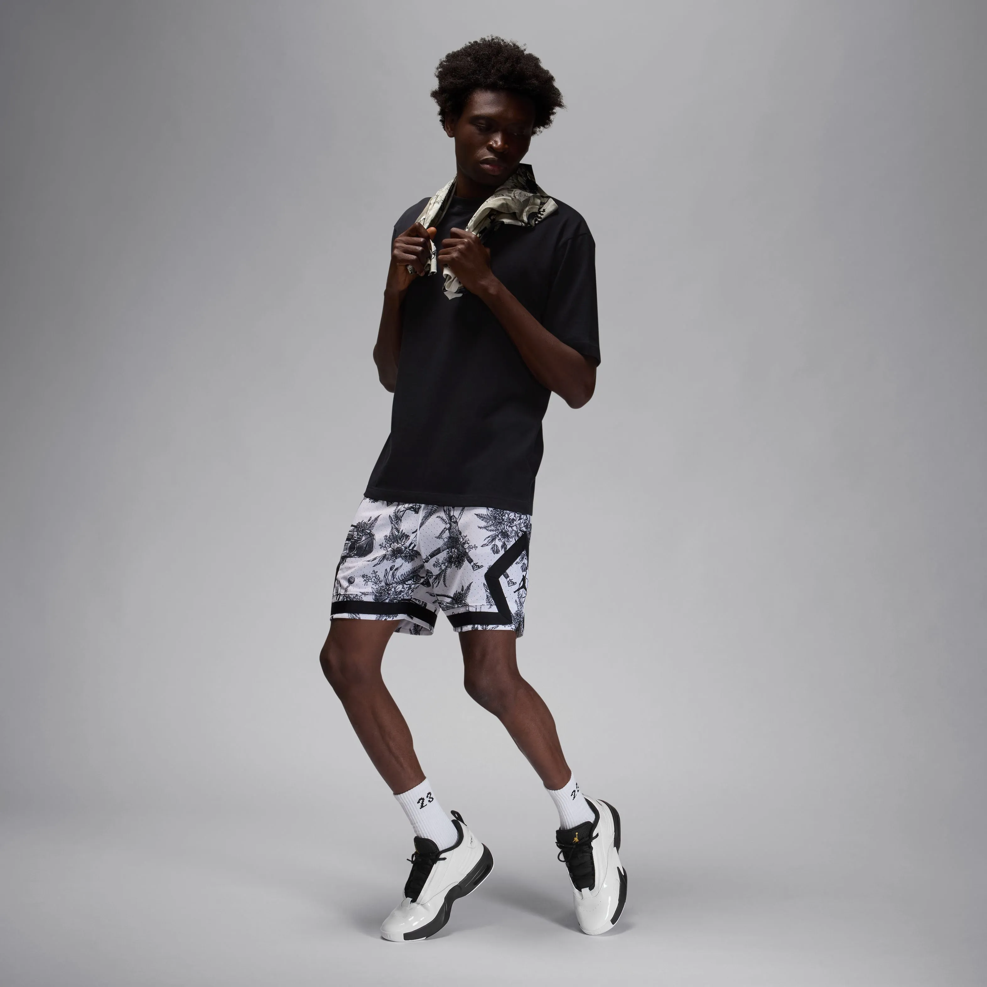 Chaussures de Basketball Max Aura 6 pour Homme