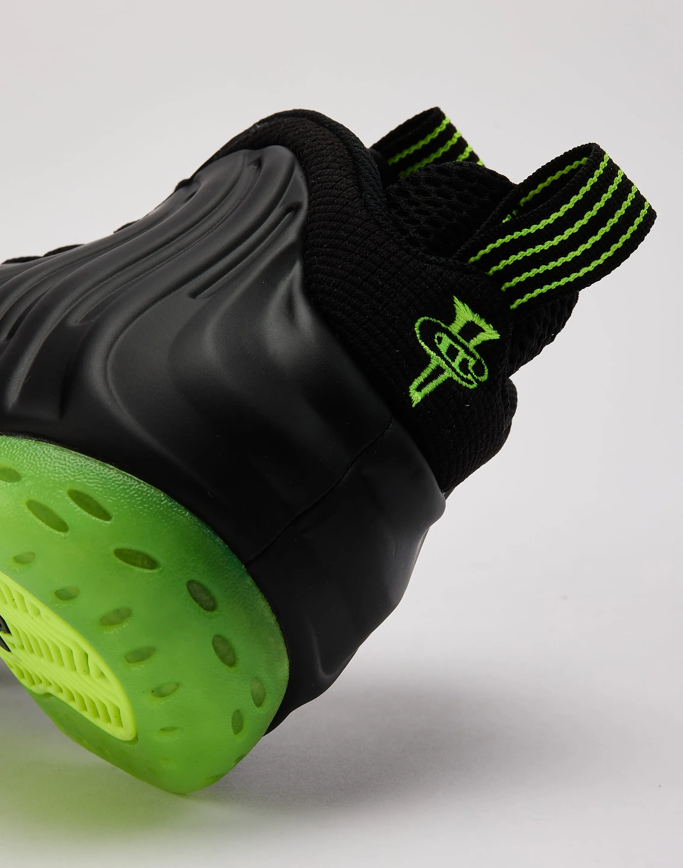 Nike Air Foamposite One 'Noir Volt'