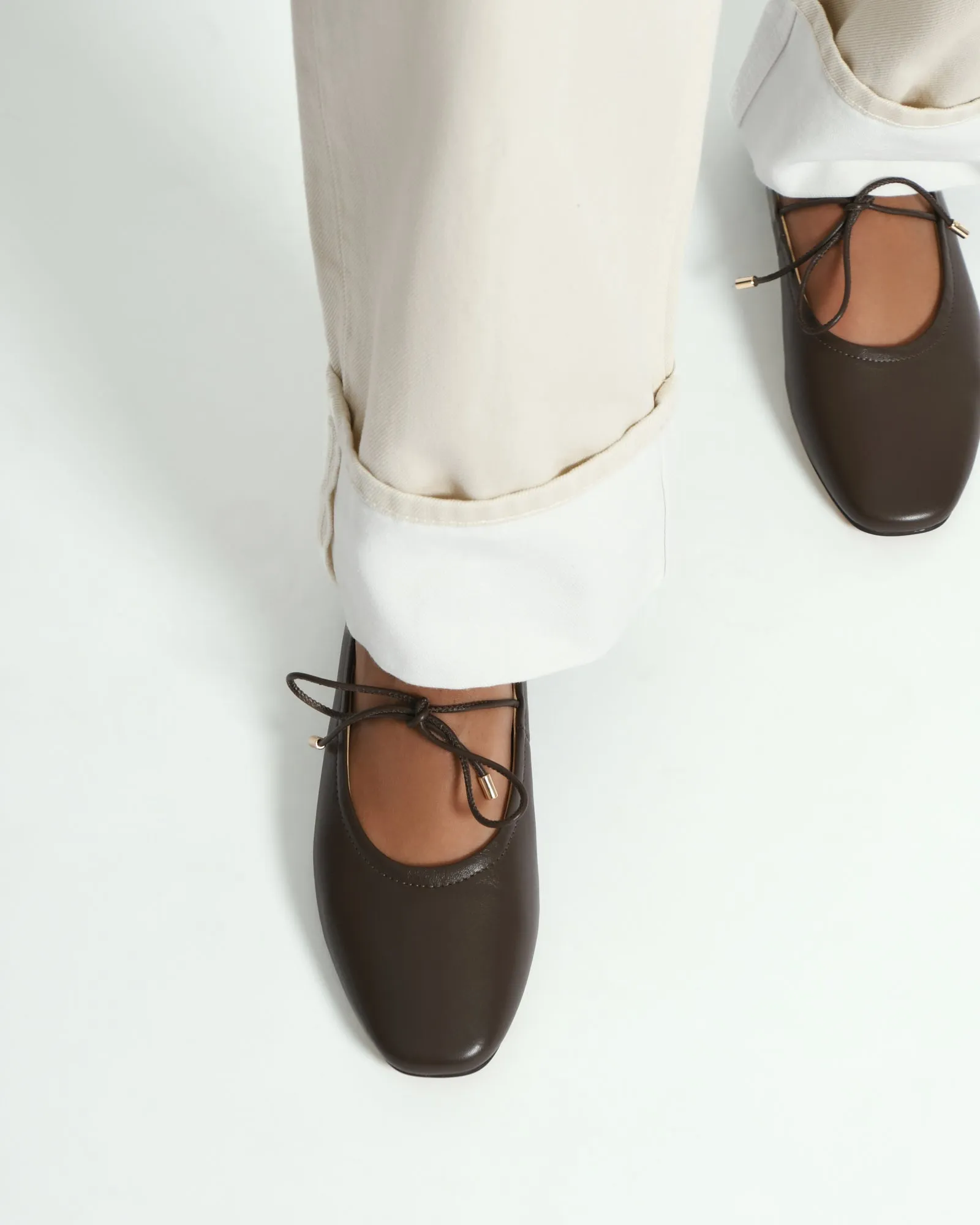 BALLERINES DÉCONTRACTÉES PETAL EN CUIR DE SEIGLE FONCÉ