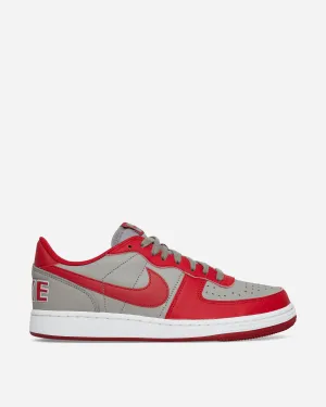 Baskets basses Terminator Gris moyen / Rouge universitaire